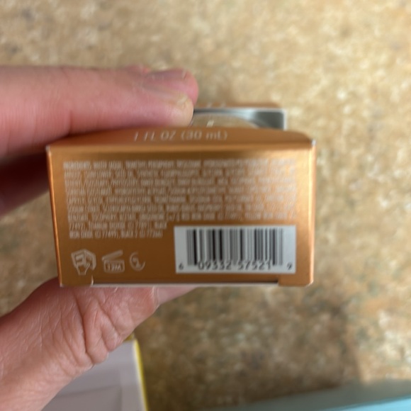 Elf Sunscreen and Primer+Face Cream+Bronzing Drops - Picture 2 of 12